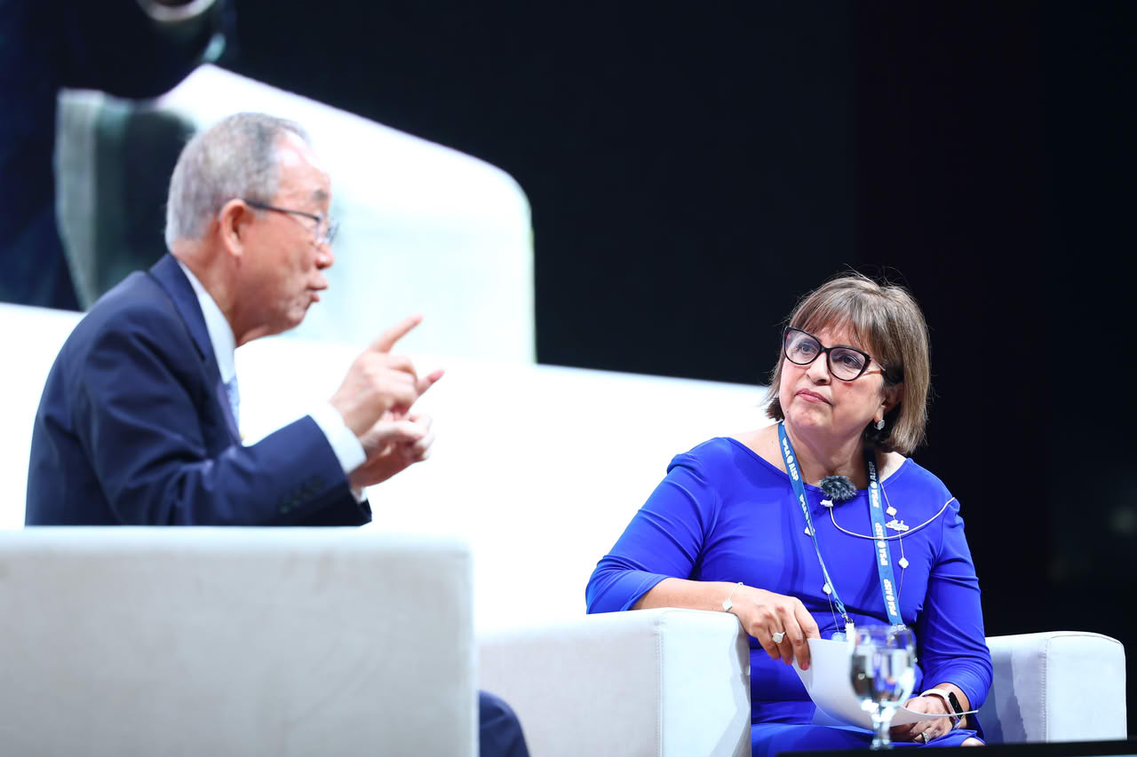Ban Ki-moon and Program Co-Chair Irasema Coronado during the Q&A session.